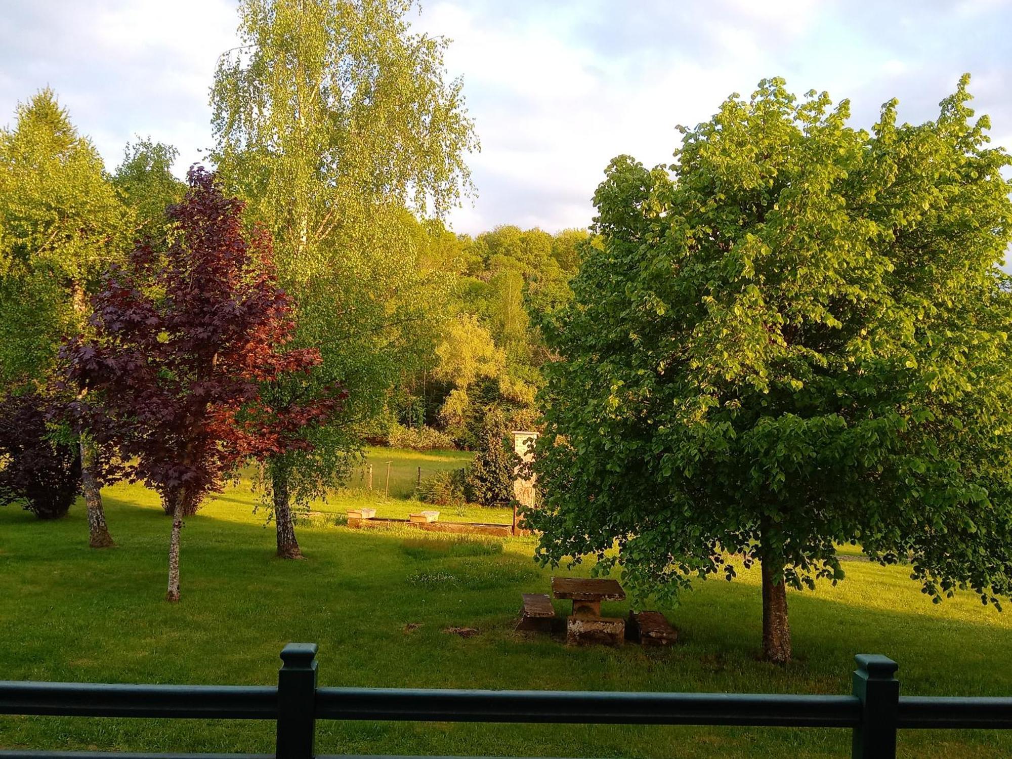 Bed and Breakfast Au Fil Du Temps Fougerolles-Saint-Valbert Exterior foto